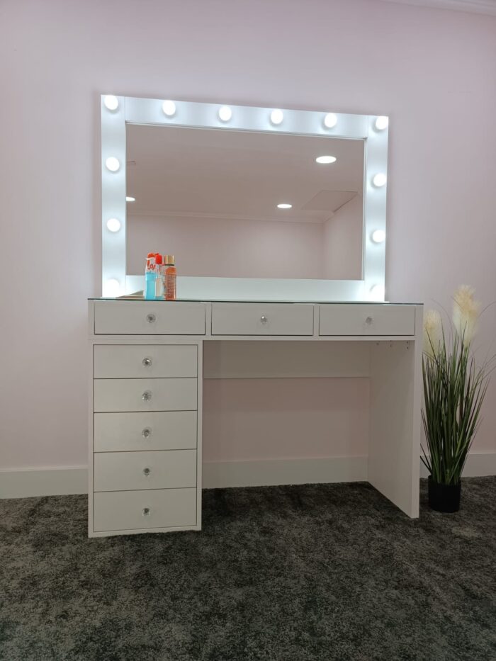 vanity table with mirror