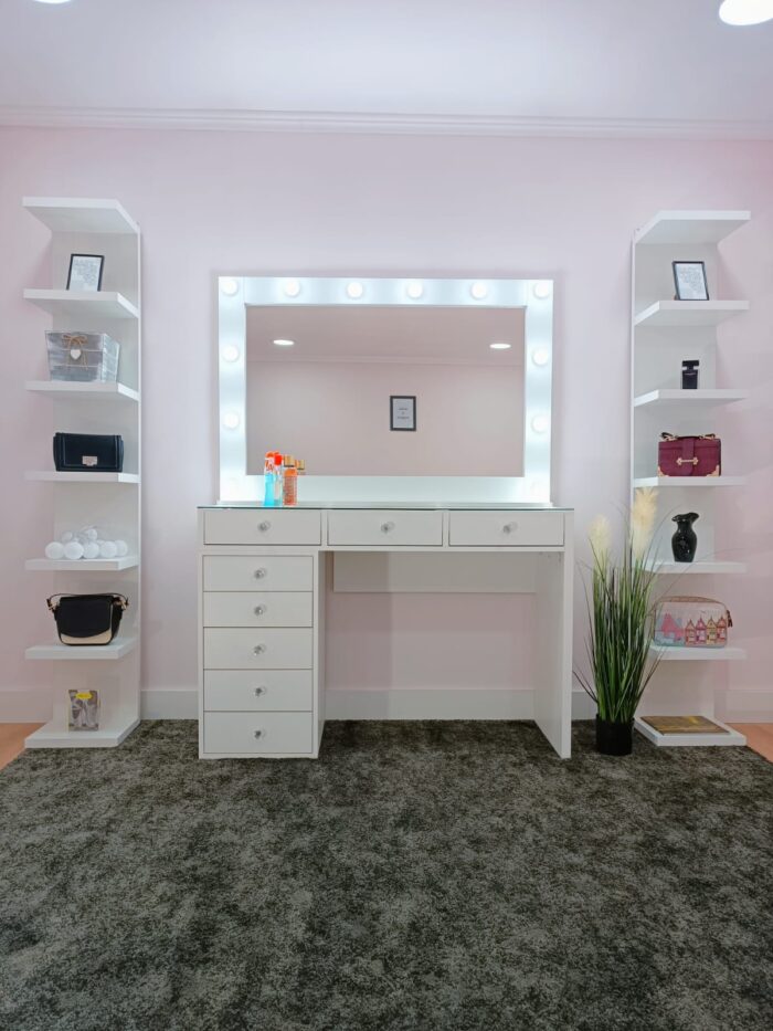 vanity table with mirror