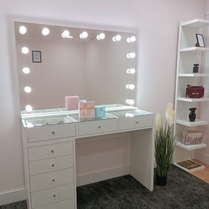 vanity mirror