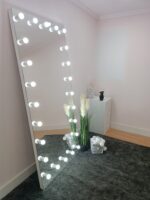 Frameless mirror