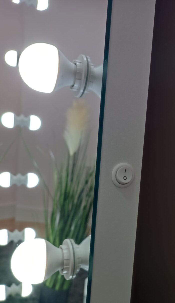 Frameless mirror