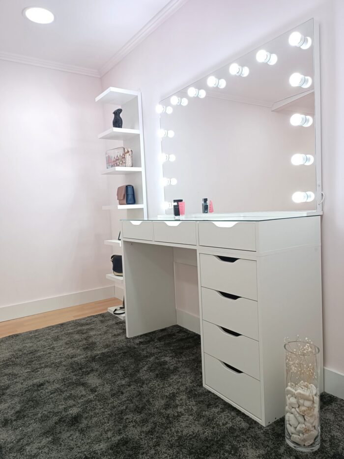 makeup desk with mirror