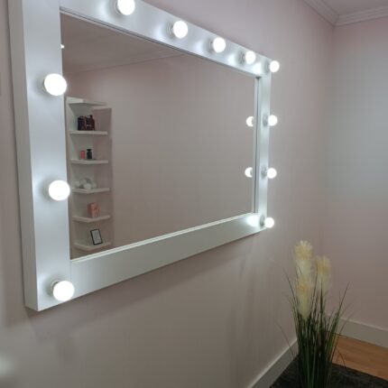 illuminated mirror