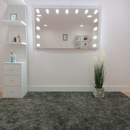 illuminated mirror