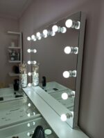 makeup vanity with lights