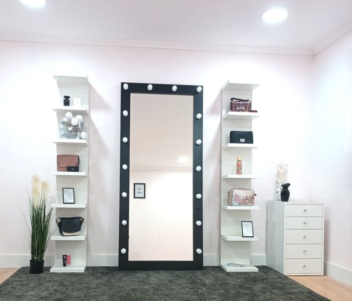 wall vanity mirror