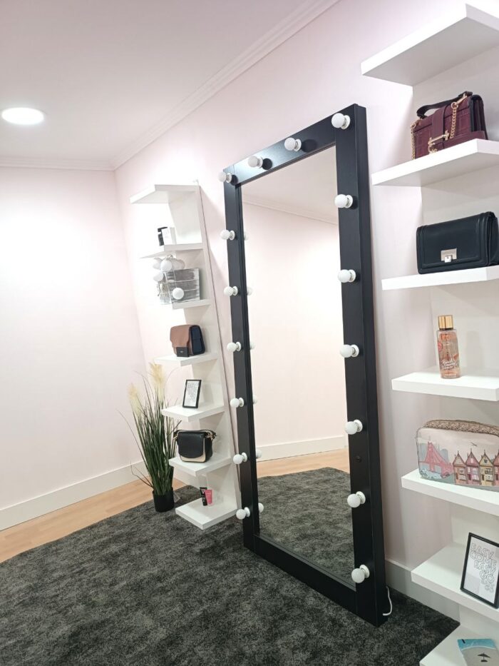wall vanity mirror