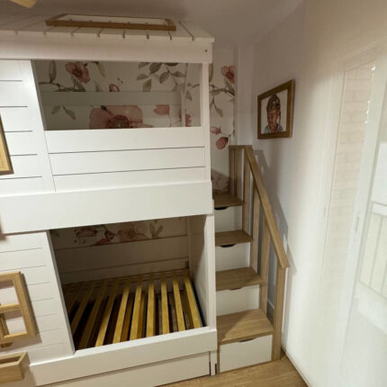 triple bunk bed